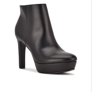 Nine West Glowups Platform Booties